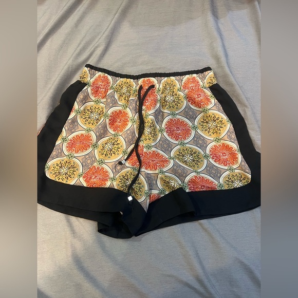 Freeway Patterned Shorts - SEE MEASUREMENTS - Picture 1 of 4
